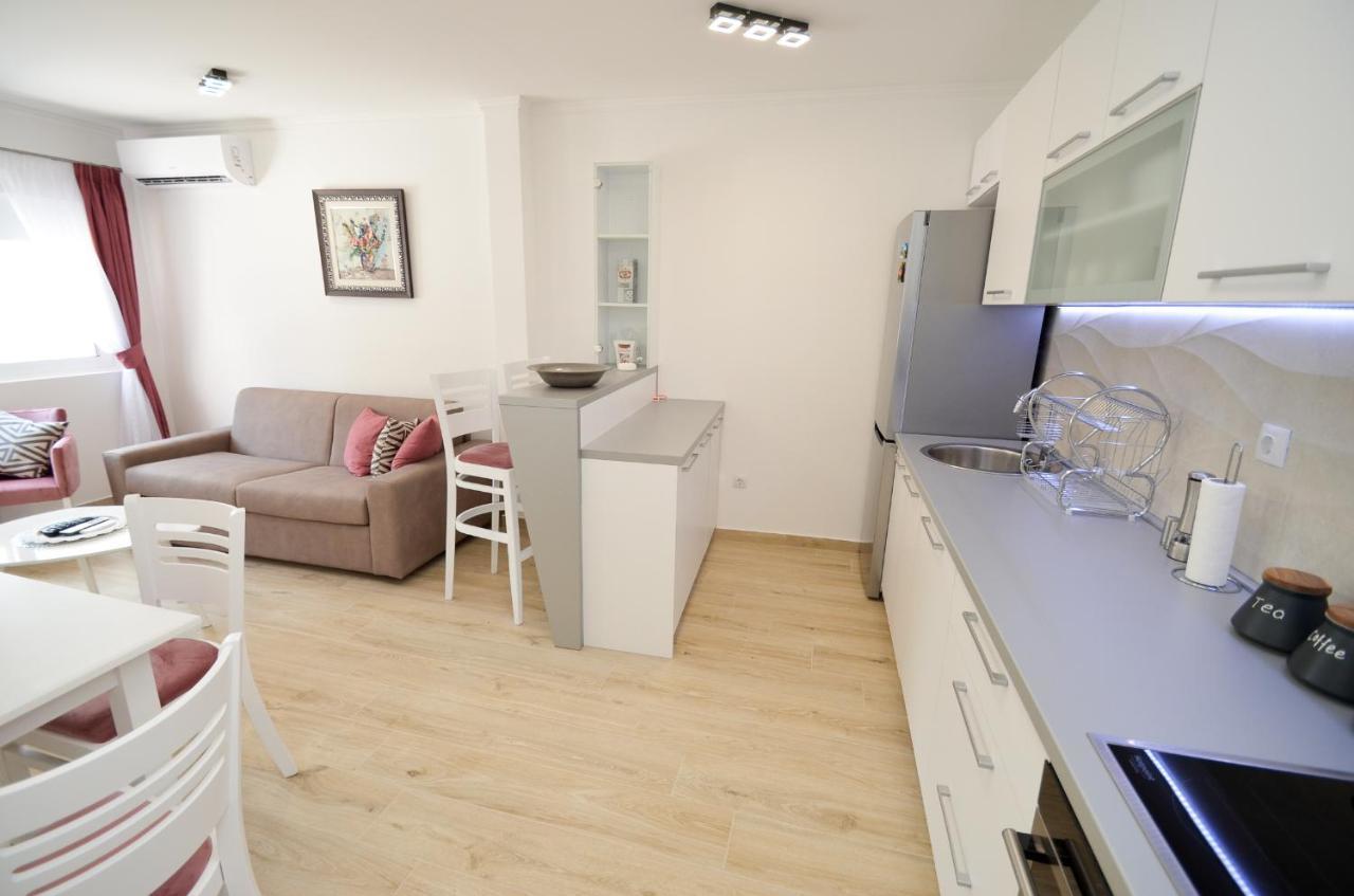 Seafront Apartment Vujovic Prcanj Exterior photo